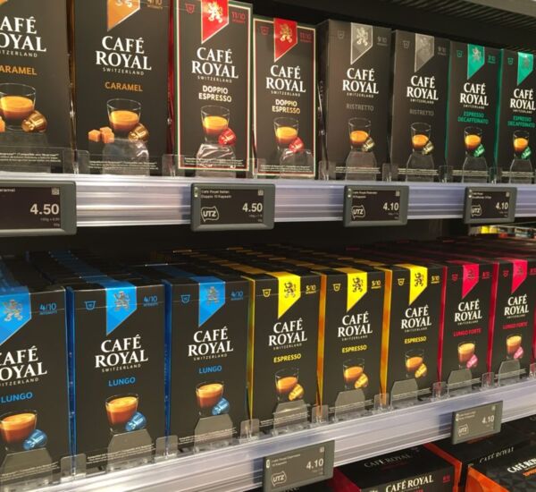 ESL Halterungen an Kaffeeregal