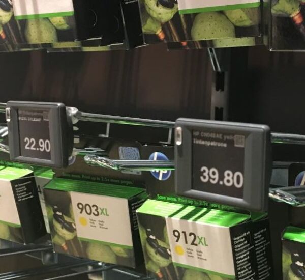 ESL Halterungen an Druckerpatronen-Regal